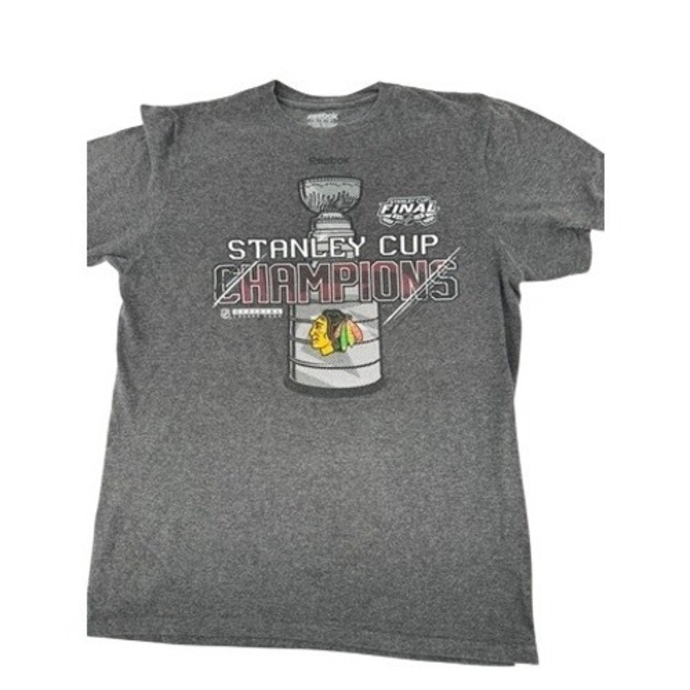 Reebok Chicago Blackhawks T Shirt Medium 2015 Stanley Cup Champions Mens Gray